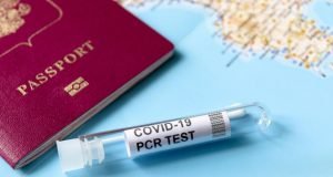 Do I need COVID-19 tests or fill in a passenger locator form traveling to the UK COVID-19 tests